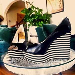 Vintage Michael Kors Adelea Peep Toe Wedges Size 9.5